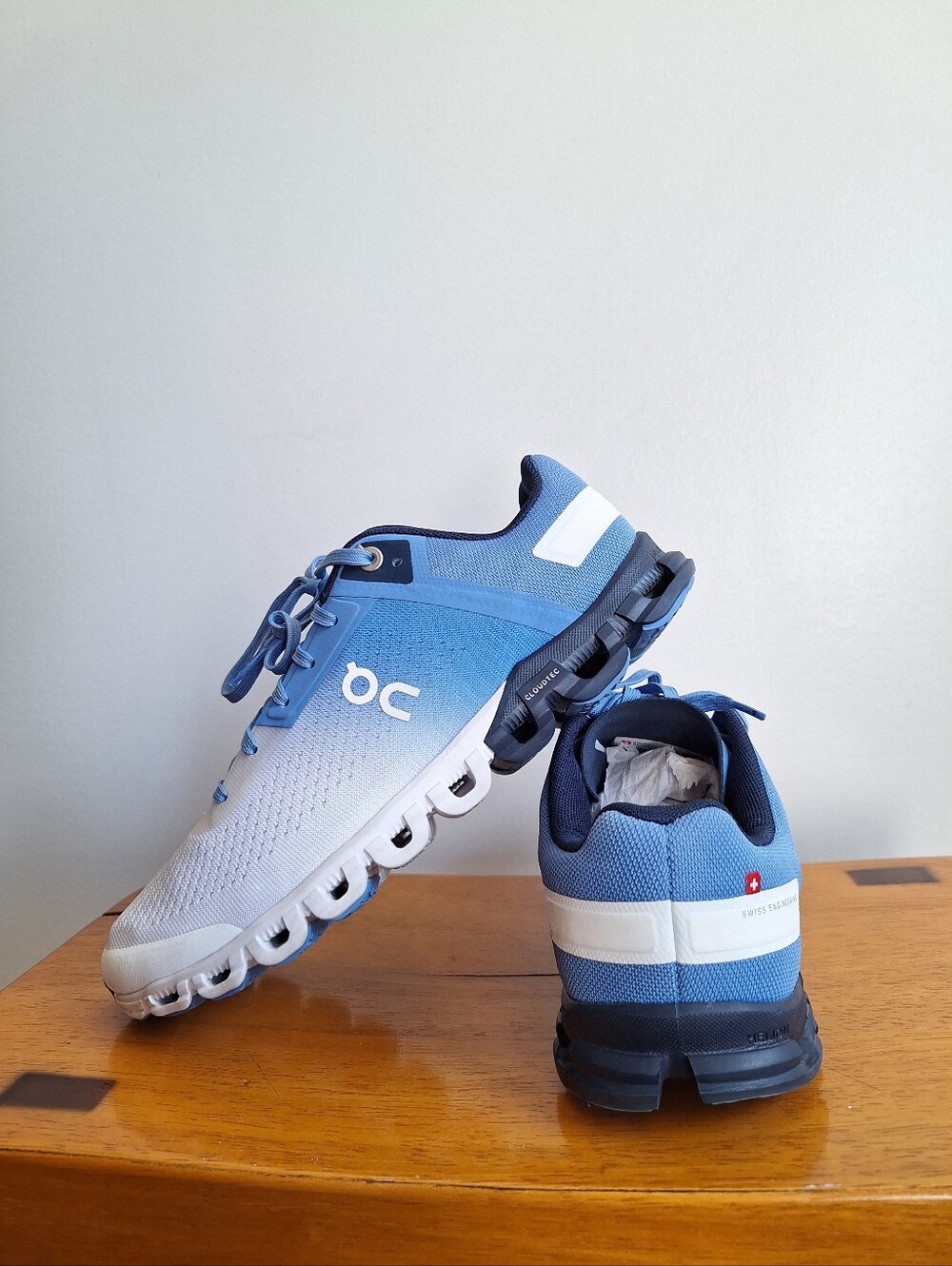 On Cloudflow 3.0 Women's Marina/White Size 8 - Picture 11 of 12